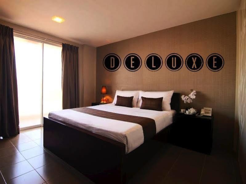 Hotel Juliana By Reddoorz Тугегарау Екстериор снимка